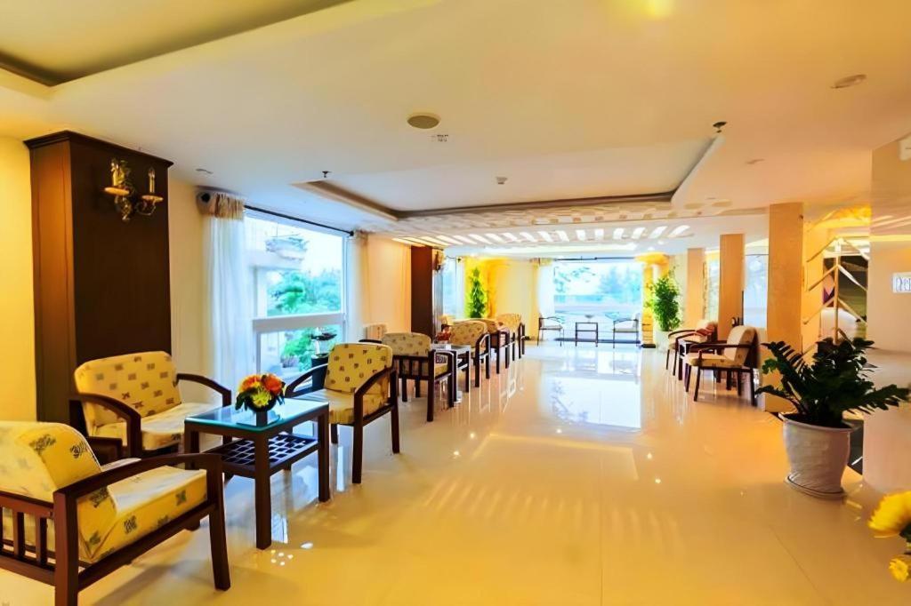 Ocean View Danang Hotel Экстерьер фото